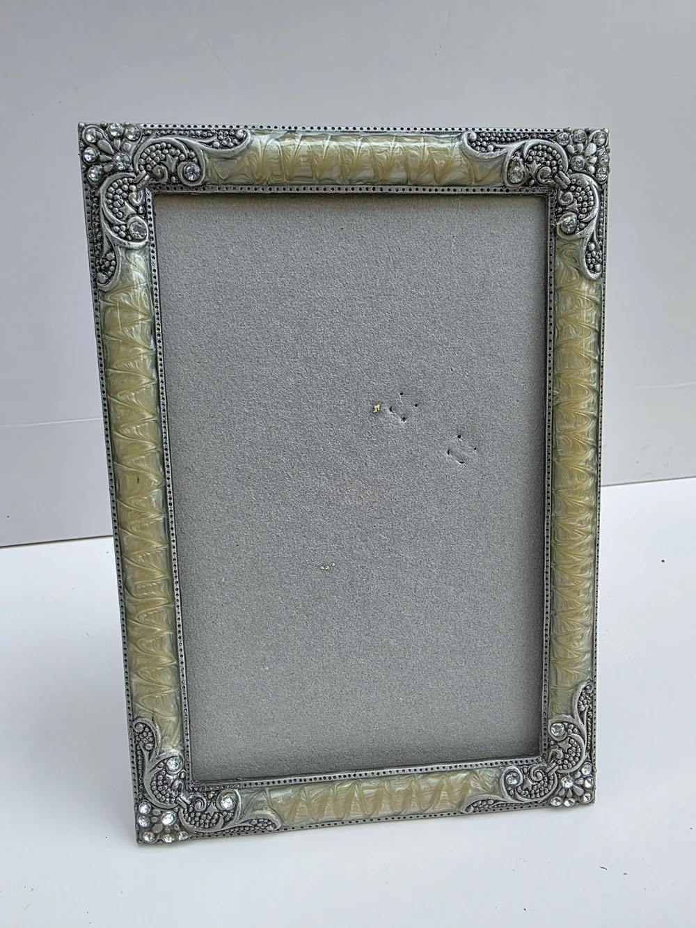 Elegant Cream and Silver Decorative Picture Frame